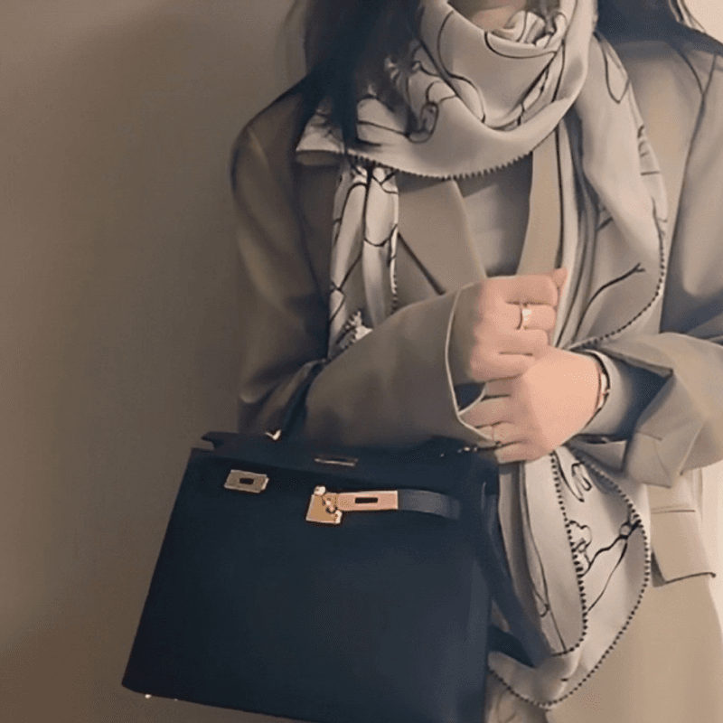 에르메스 숄 추천｜트라이앵글 스카프 리뷰 (feat. 블랙켈리)