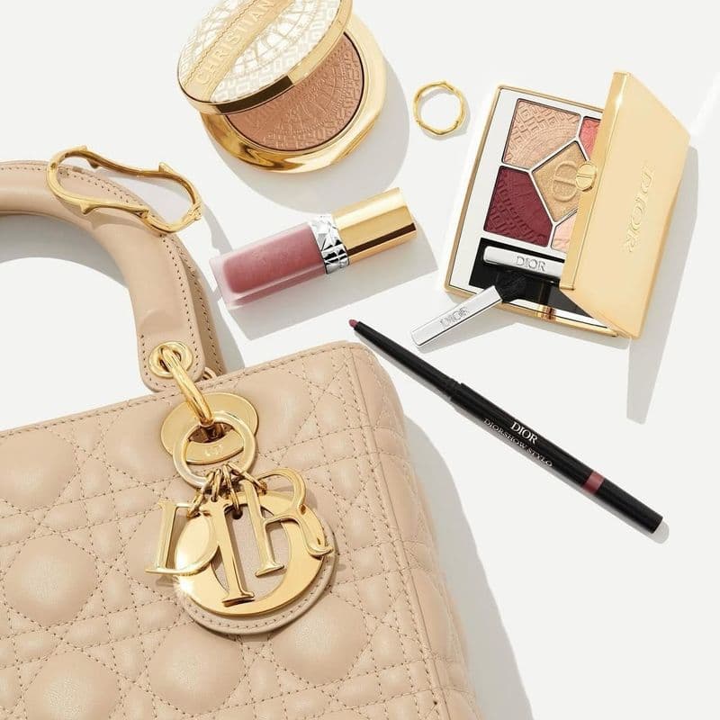 Lotte World Mall Atrium: Dior Beauty Holiday Pop-Up