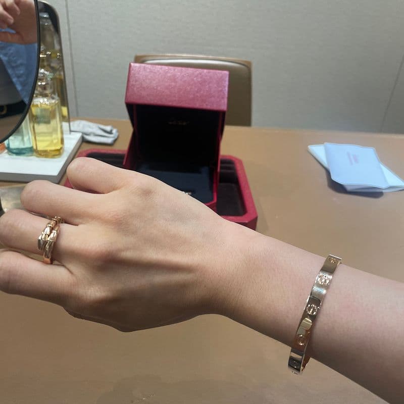 까르띠에 러브 뱅글, 데일리 쥬얼리로 추천해요