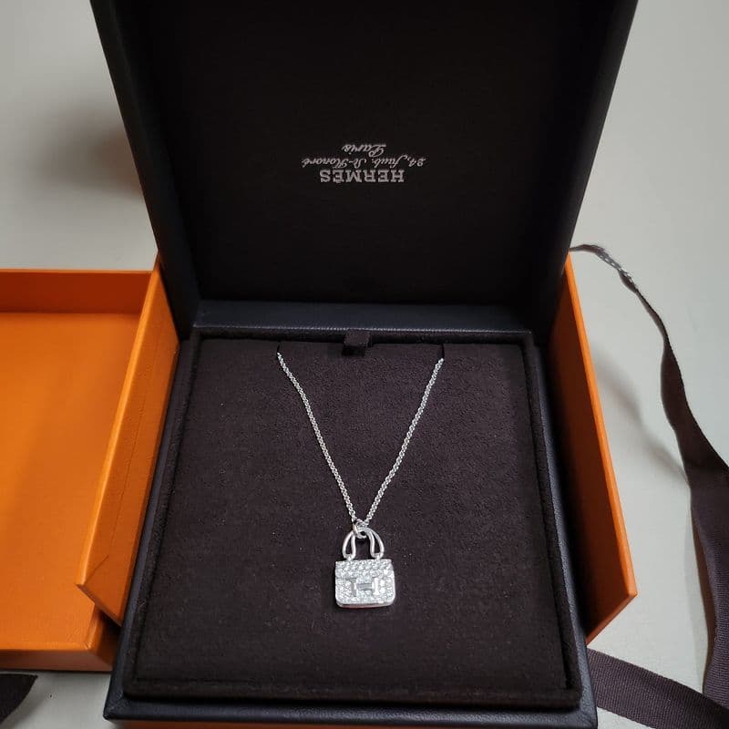 Hermès Jewelry: My Honest Review of Must-Have Pieces!