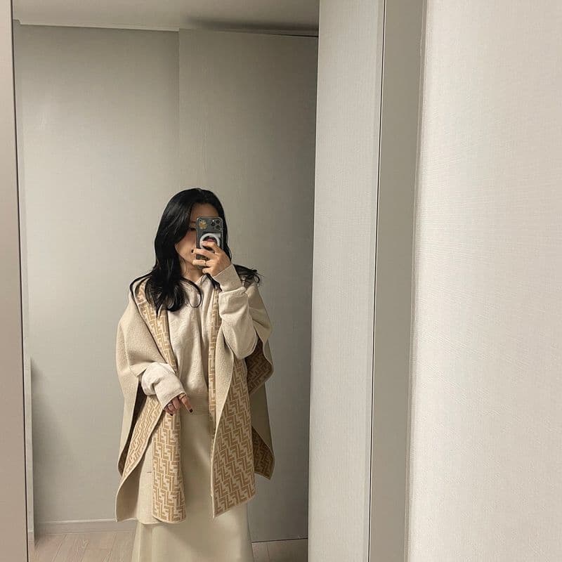 펜디 키즈 제품 판초, 니트, 바지 구매 후기