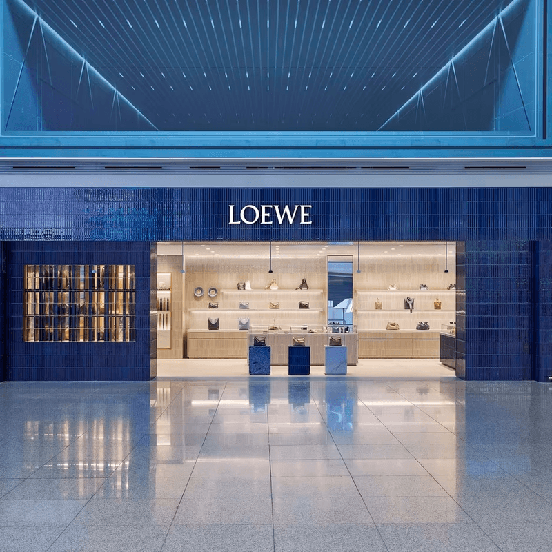 로에베, 신라면세점에 국내 공항 최초로 매장 오픈