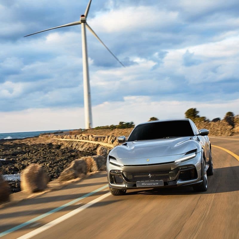 페라리 첫 전기차 10월 공개