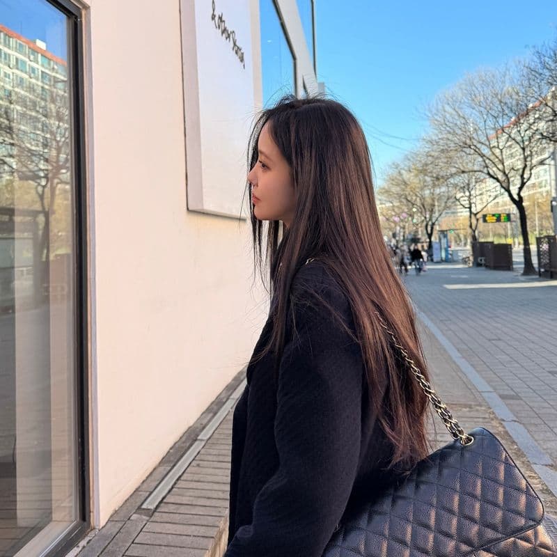 April bride, Hyomin's Chanel styling.