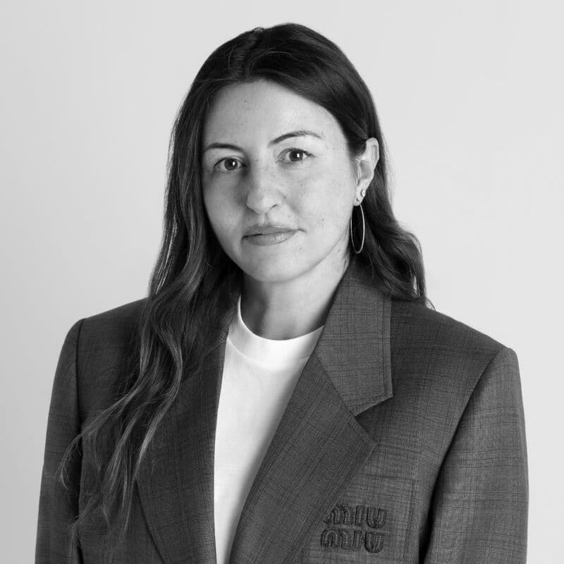 미우미우 새로운 CEO, 실비아 오노프리 임명