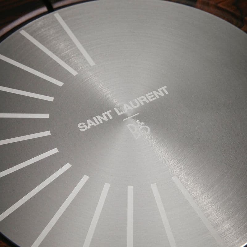 생로랑 x 뱅앤올룹슨 협업, 재탄생한 아이콘 턴테이블