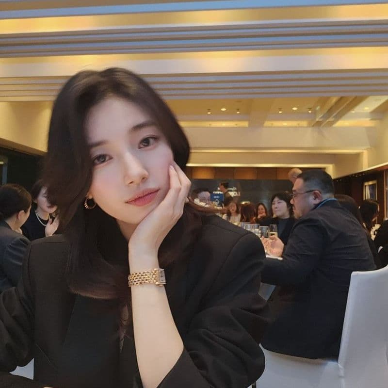 우아함의 정석, 론진과 함께한 수지의 빛나는 순간