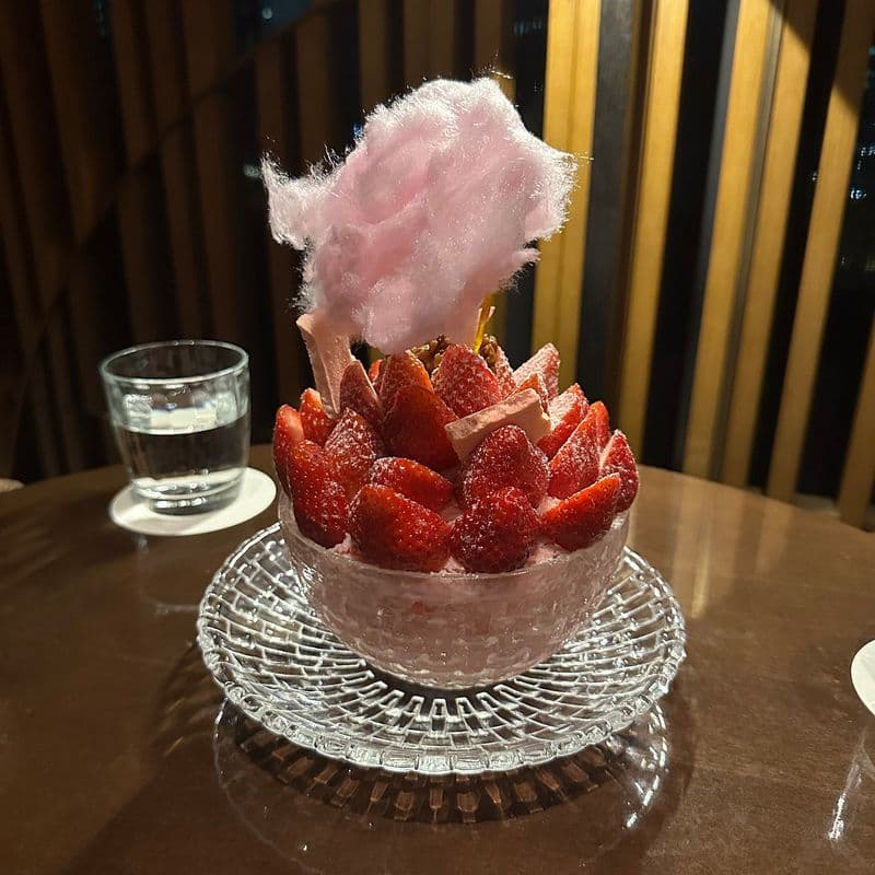 JW Marriott Seoul, The Lounge: A Review of Strawberry Bingsu and Dim Sum
