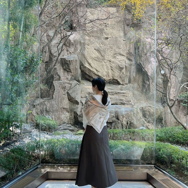 평범한 코디를 럭셔리하게 바꿔주는 에르메스 아이템! 에르메스 까레 코디 모음