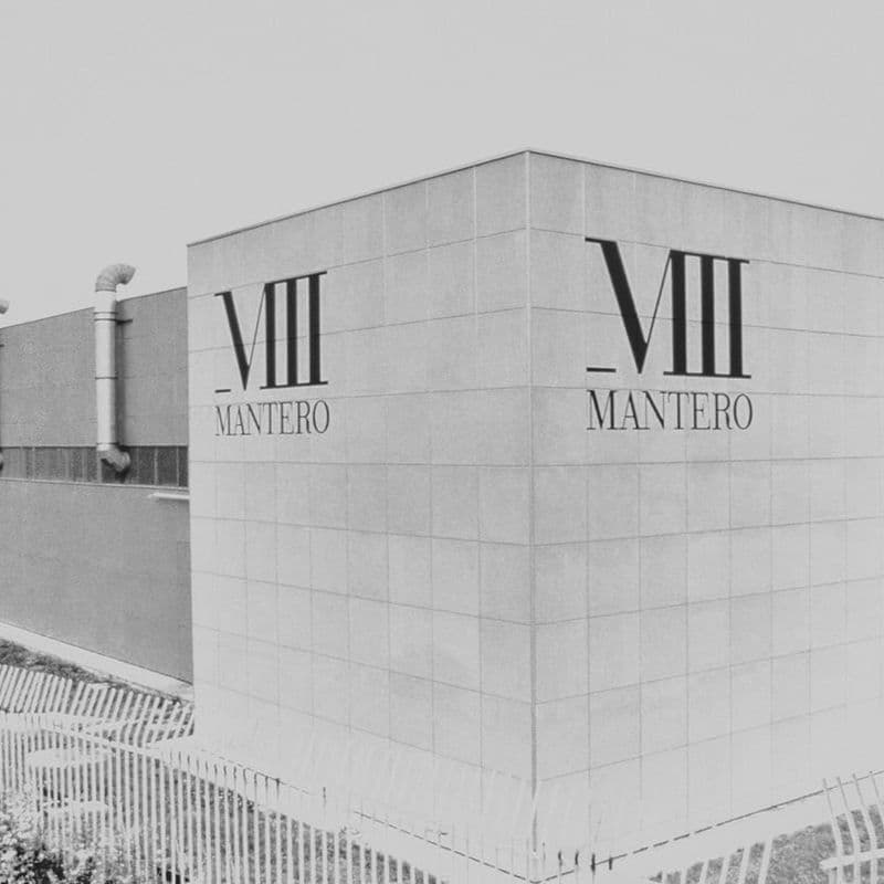 샤넬, 실크 전문 업체 만테로 세타 지분 35% 인수