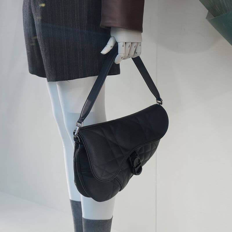 Luxury Goods as Investments: Which Will Be the Top Performer in 2025?