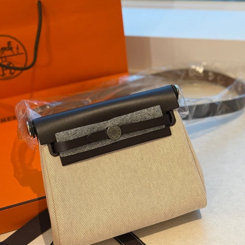 From scoring an Hermès Mini Herbag to snagging a My Dior✨... and Chanel's having a major black affair.