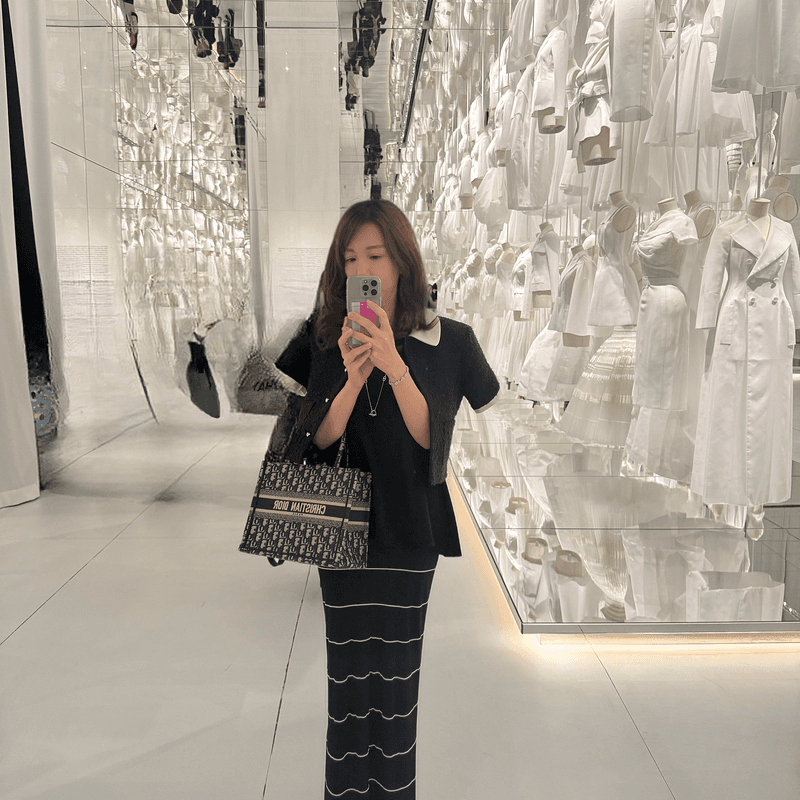 6 Pro Tips for Enjoying Art Exhibitions and Outfit Inspiration! (What to Wear to an Art Show?)