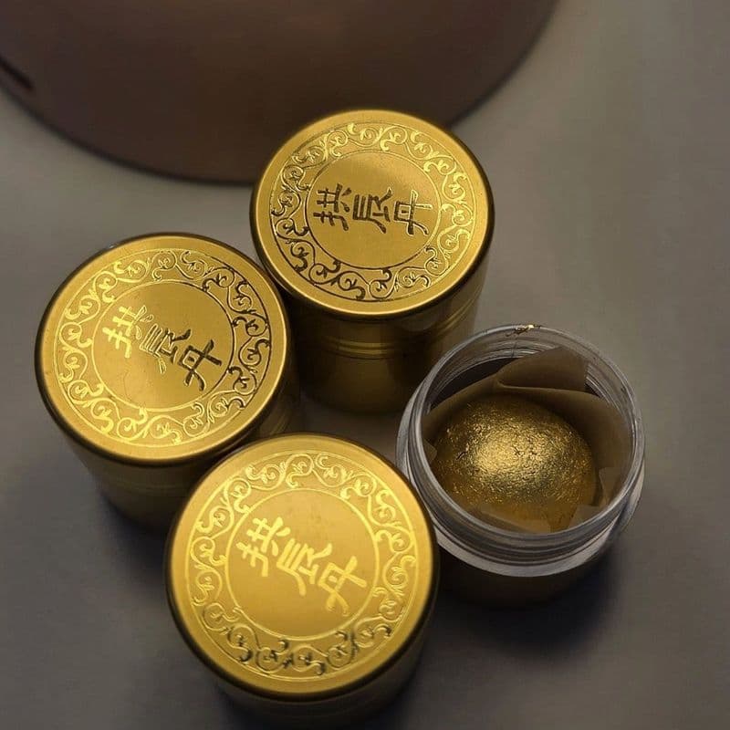 Looking for the perfect gift for your parents? Consider Gongjin-dan, the ultimate in health and wellness! 🔔 Here's how to tell the real deal from the fakes.