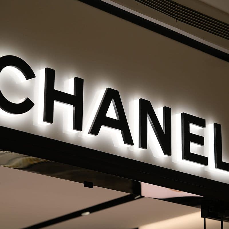 샤넬 가격 기습 인상, 최대 8.2%｜클래식 백, 22백 등 포함