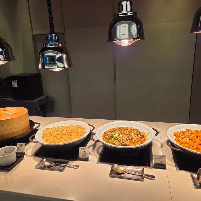 Shilla Stay Weekend Lunch Buffet: Enjoy unlimited crab and beer for KRW 40,000!