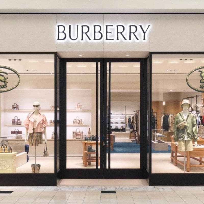 Burberry's Q1 revenue? It exceeded market expectations at KRW 581 billion.