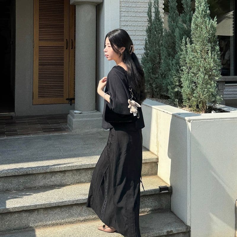 여름 블랙 코디 모음｜ 어울리는 주얼리는? 반클리프 5모티브 자개, 기요세 팔찌, 샤넬 코코 크러쉬