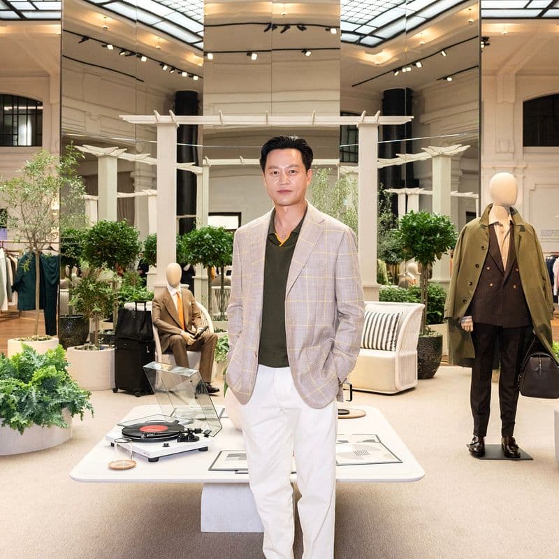 이서진의 키톤 브랜드 공항패션으로 알아보는 50대 남성 패션의 정석