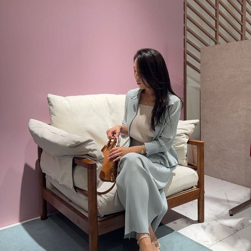 Pleats perfectionist introduces the 533 Pleats Set-Up | Chicment exclusive promotion & styling tips