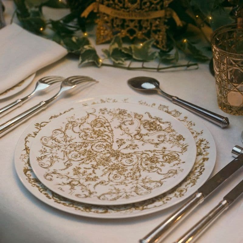 디올, 테이블웨어 새로운 컬렉션 공개｜연말 파티를 위한 홀리데이 컬렉션