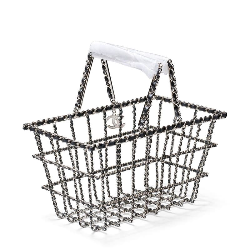 샤넬 2014 FW 시즌 쇼핑 바스켓 백, 크리스티 경매에서 2억 2500만 원에 낙찰