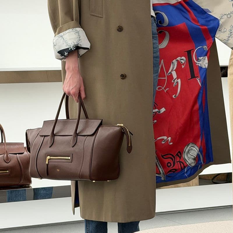 셀린느 W SUMMER 26 프리뷰, 청담 플래그십에서 미리 본 2026 컬렉션