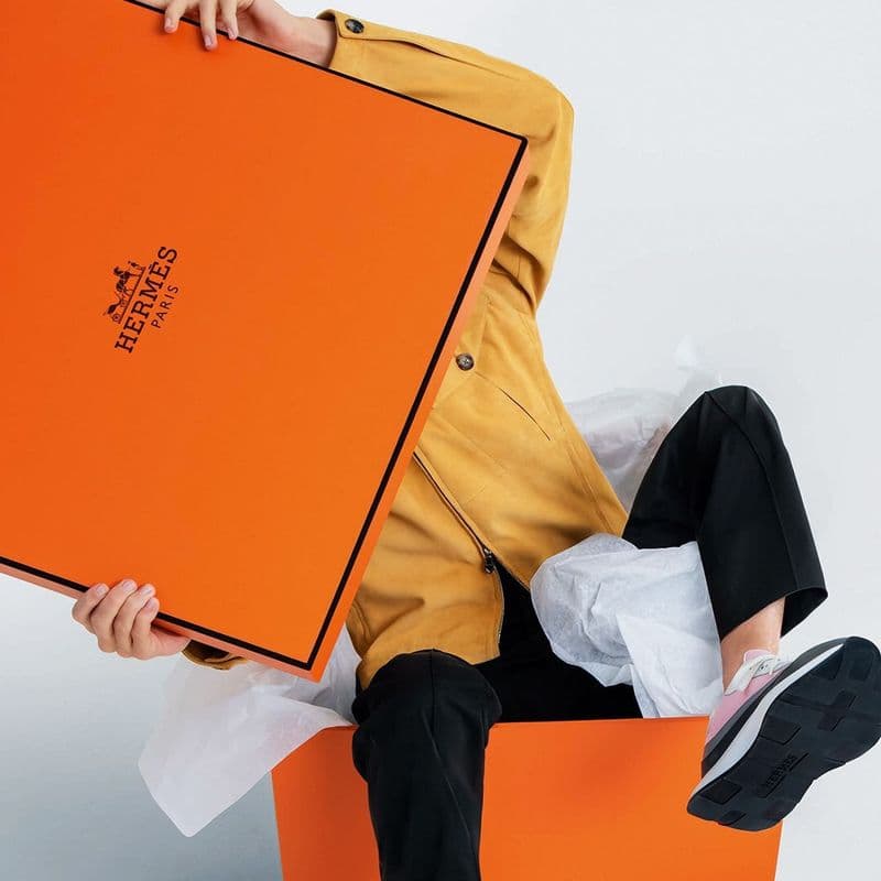 에르메스의 상징, 오렌지 박스 처음엔 화이트였다.｜에르메스 박스의 숨겨진 이야기