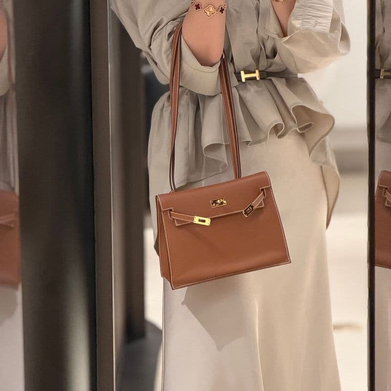  에르메스 단스 골드 금장 착용샷 후기｜사이즈·수납력·코디 꿀팁 (신세계 어퍼하우스) 