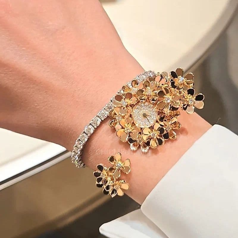 반클리프 하이 주얼리 초청 후기 | 프리볼 시크릿 워치·플라워레이스 화골 착용 리뷰