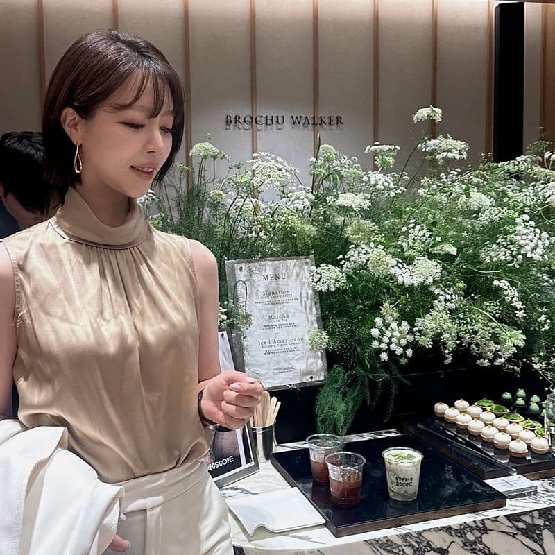 브로슈 워커 서울 메종 플래그십 오픈 및 앰배서더 차주영 콰이어트 럭셔리 스타일링 후기