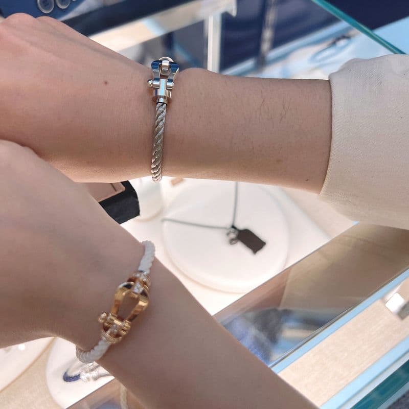 Looking for your first couple bracelet? The Fred Force 10 is even more stunning in the summer.
