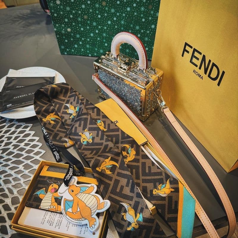 펜디 무스탕부터 삼각김밥 파우치, 24SS 컬렉션 오더 후기