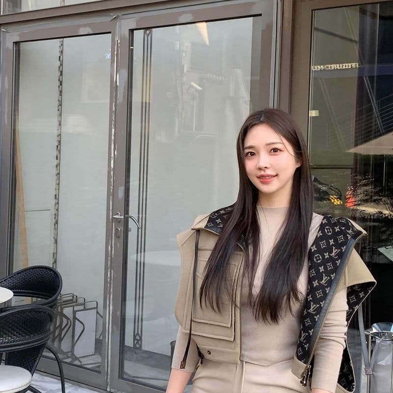 루이비통, 로로피아나 등 봄 베이지룩 코디 추천