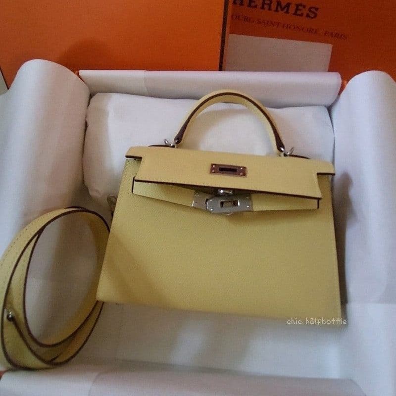 Hermès Mini Kelly: A review of the price and its surprisingly spacious interior.