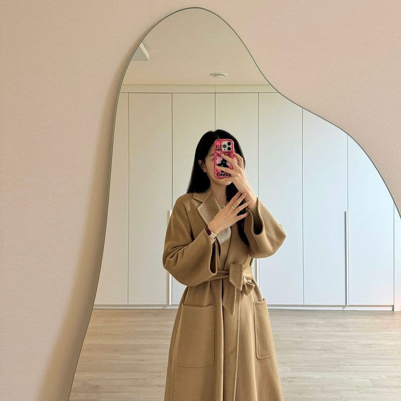 Max Mara Ludmilla: Everything from signature colors and sizing tips to outfit inspiration.