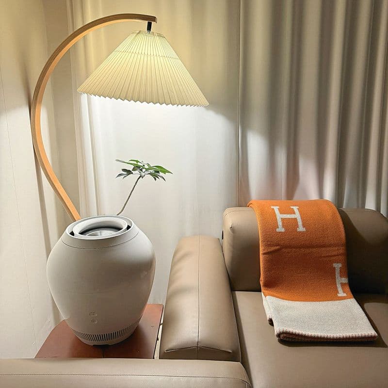 성수동 자취 7년 차, 에르메스 담요로 완성한 인테리어