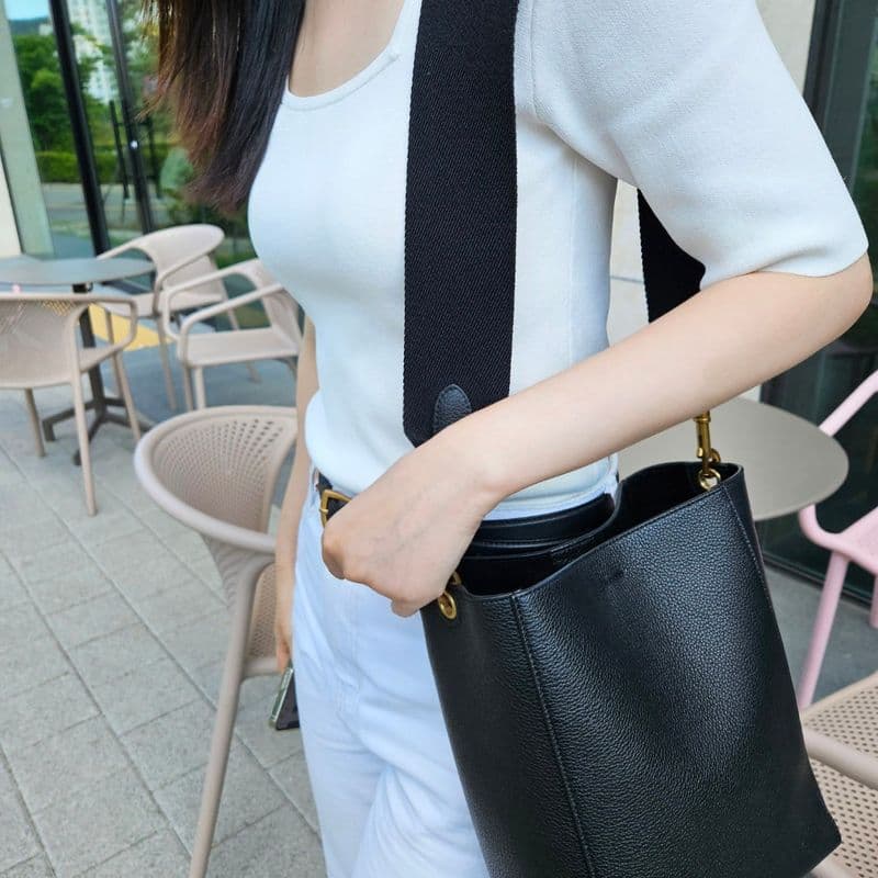 Classic bag recommendations! Why I'm loving vintage Celine even more than the new Celine.