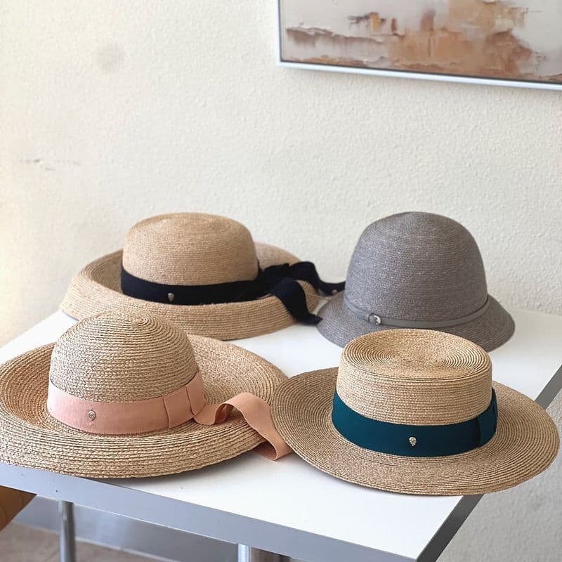 Compared four different Helen Kaminski summer hats - design and size!