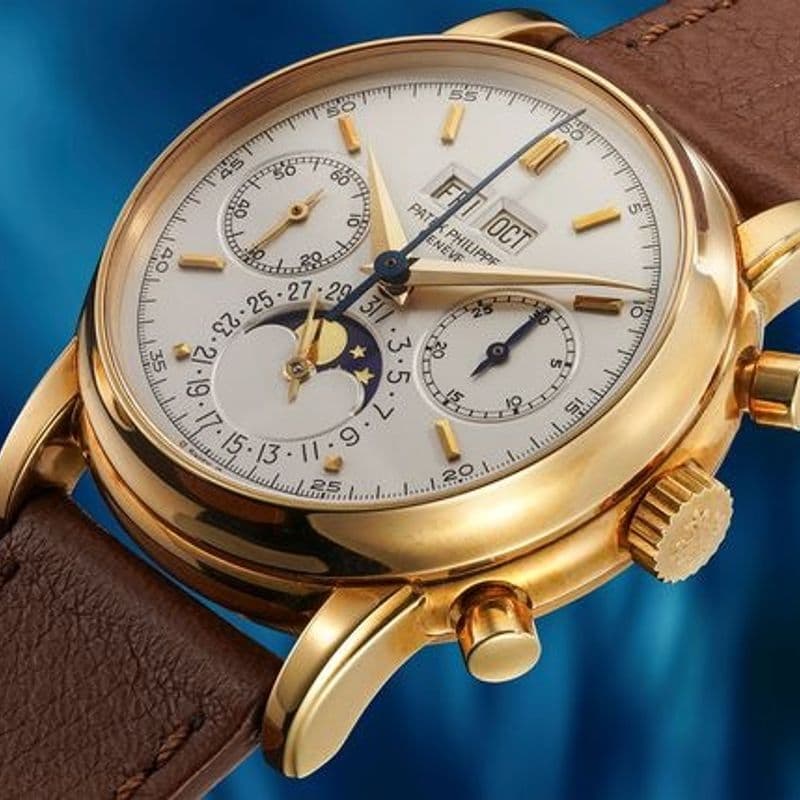 A Patek Philippe sold for KRW 5,300,000,000 at auction.