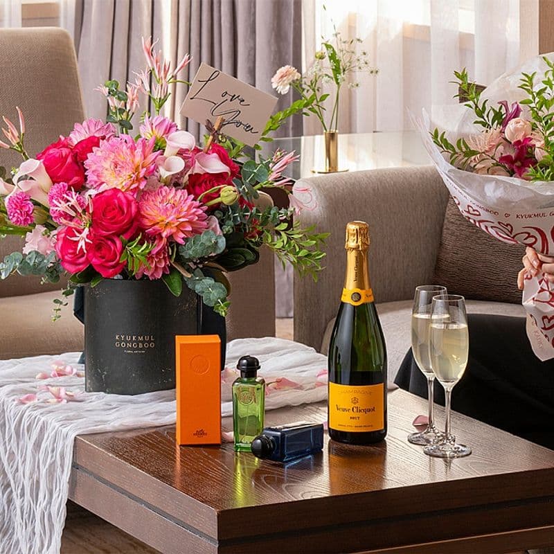 Experience the luxury of Hermès with The Westin Chosun Seoul's exclusive room package.