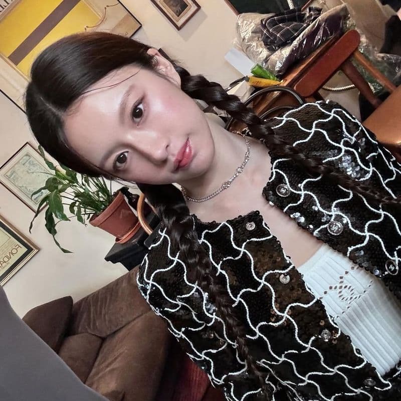 샤넬과 함께한 고윤정의 여신 미모