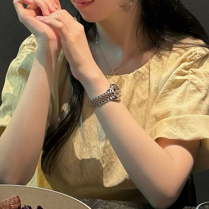 Lunch at Lotte Department Store's Moktan Garden with my Rolex Chocolate Star Diamond. What a treat!