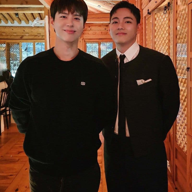 셀린느 플래그십에서 만난 박보검과 뷔의 투샷