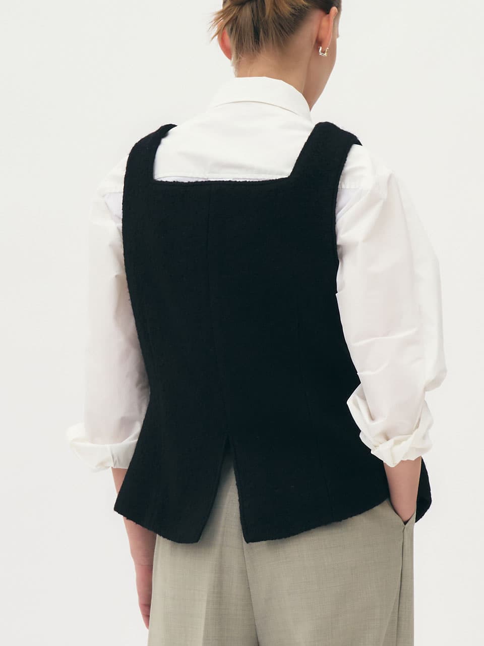 Single square wool boucle-tweed vest - Black-상세페이지