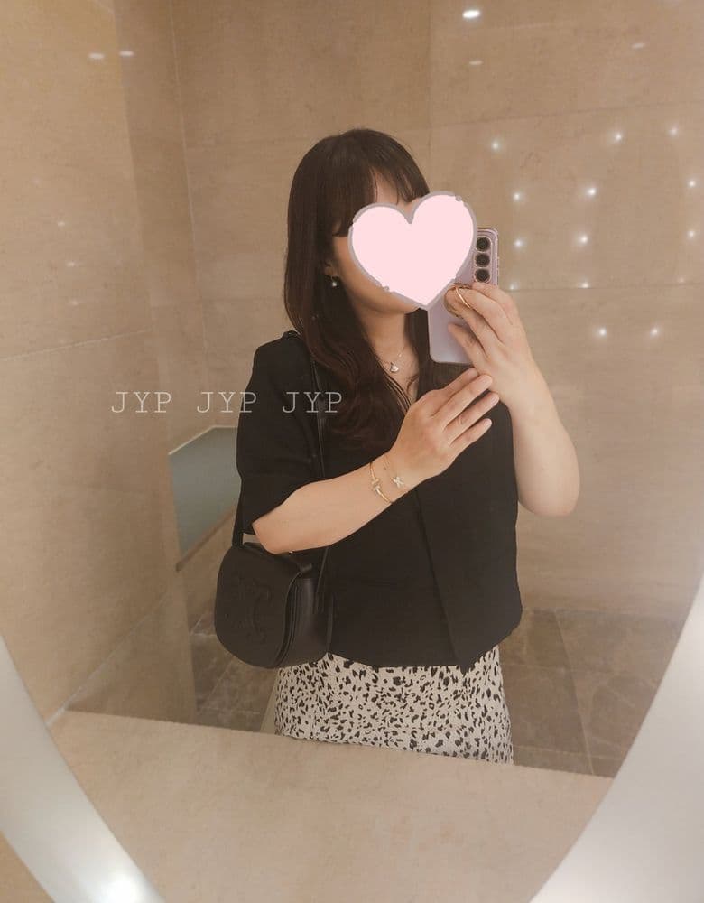 셀린느 퀴르 트리옹프 폴코백