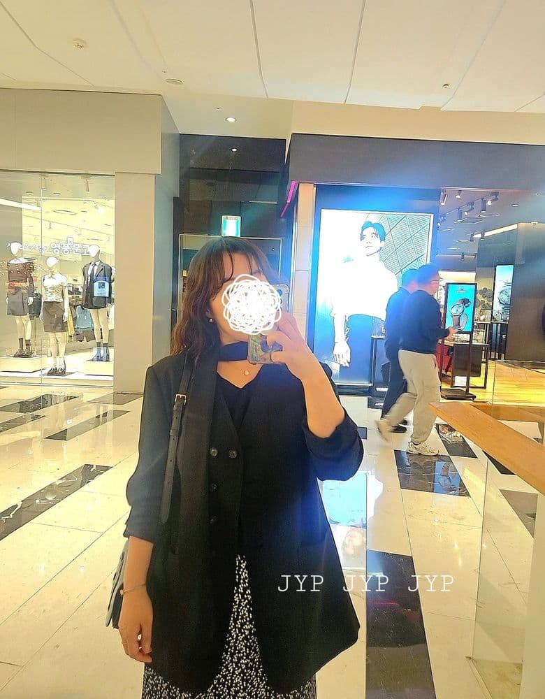 셀린느 퀴르 트리옹프 폴코백