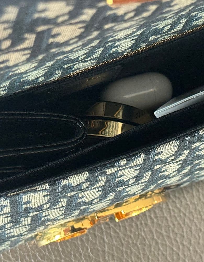 디올 몽테인 30 오블리크