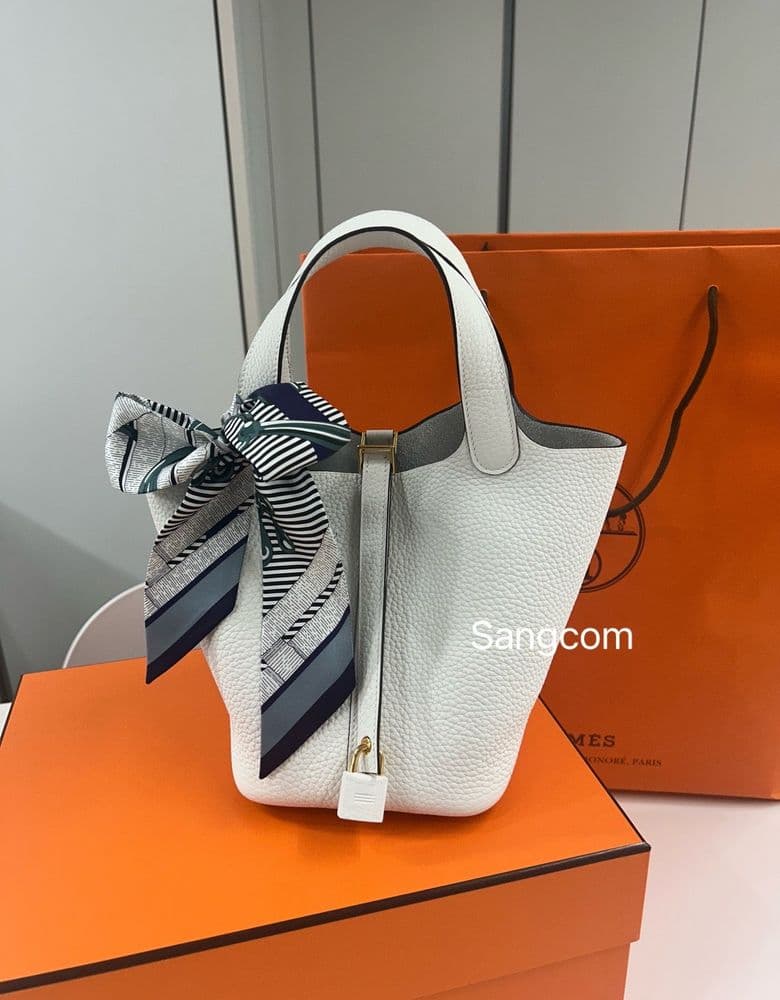 Scored an Hermes Picotin 18 in new white with gold hardware! Walk-in success!