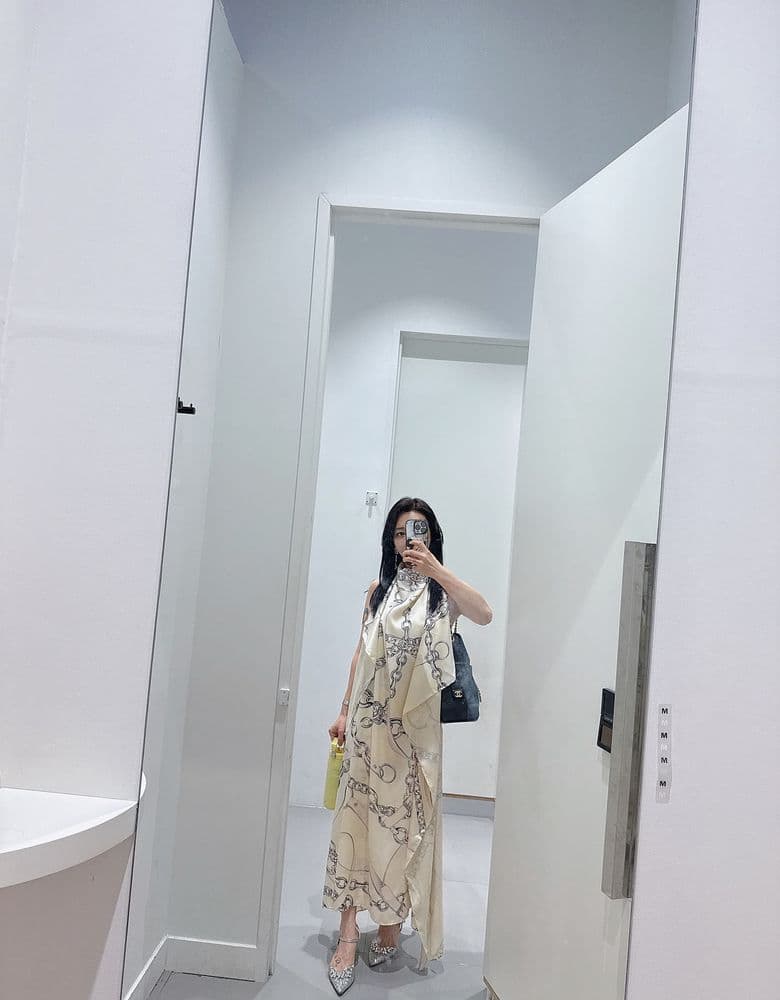 Chanel 2.5 bag outfit pic